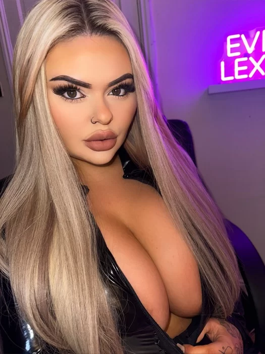 Profile of goddess_lexie_x